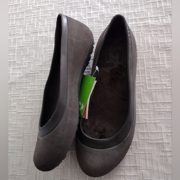 Crocs Womens Mammoth Ballet Flat Shoes Brown Faux Fur Lined Round Toe Slipons 8 - Picture 2 of 7